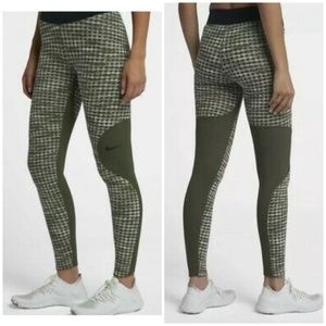 Nike Pro Hyper Warm Olive Green